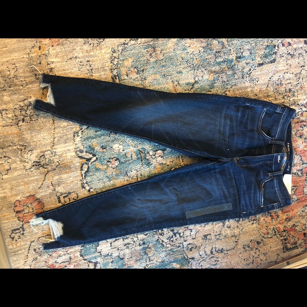 Brand new size 12 American Eagle jeans.